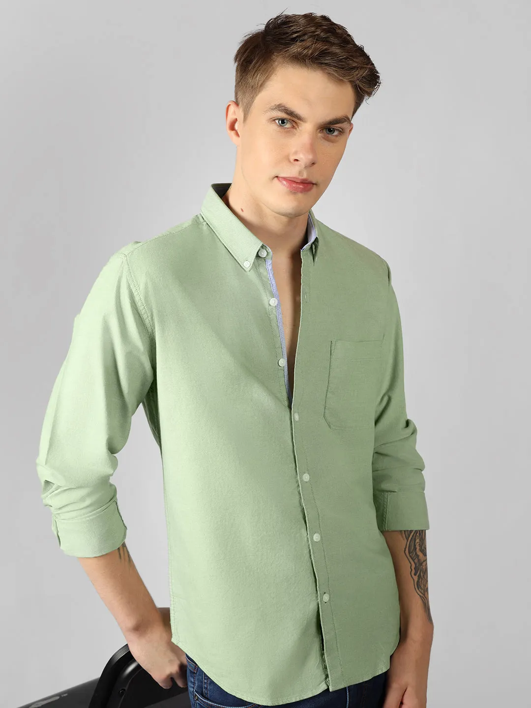 Men's Green Solid Button Down Collar Full Sleeve Regular Fit Shirt