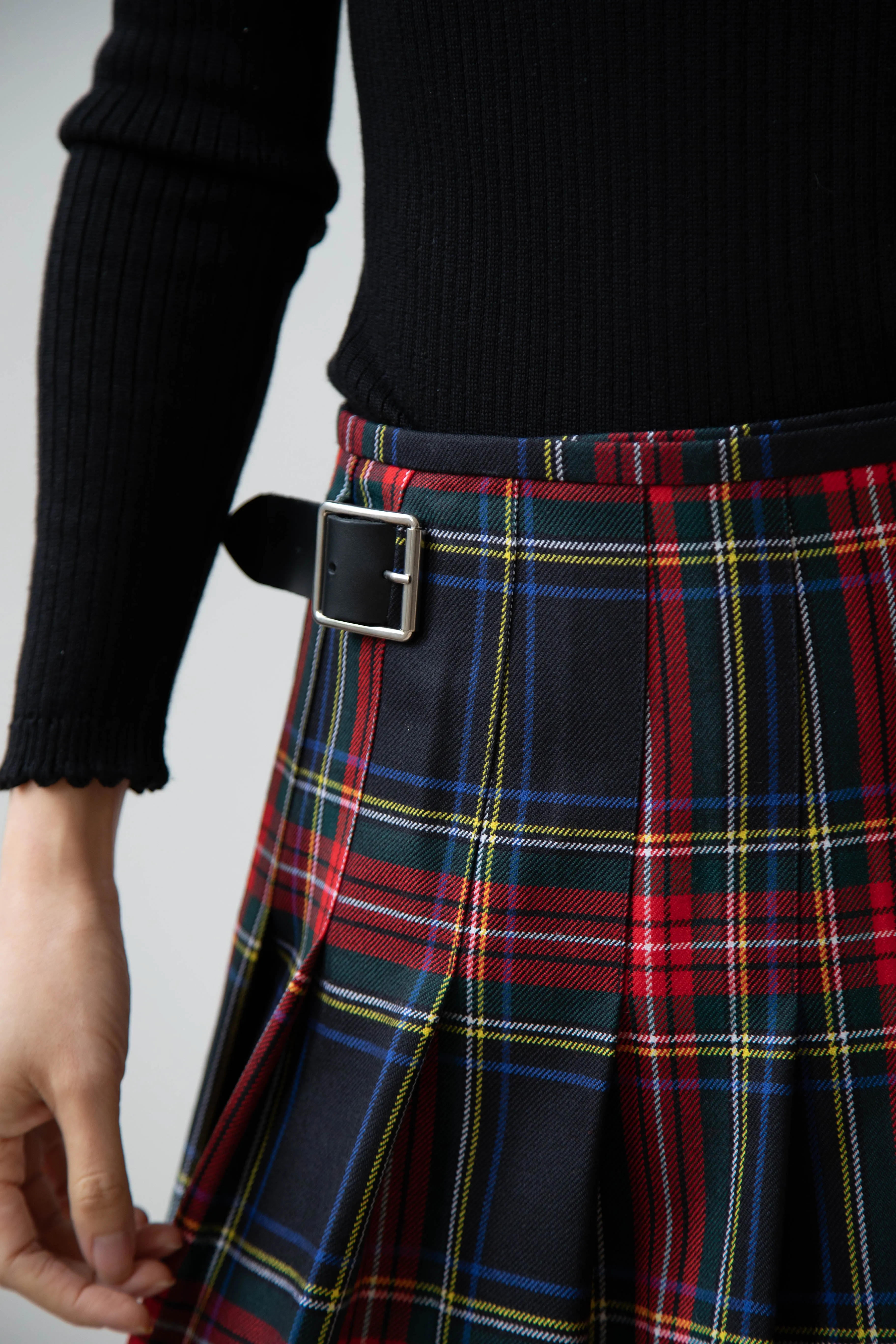 O'Neil of Dublin | Pleated Skirt in Red & Black Check